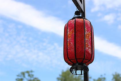 2022年农历十月十七这一天适合烧香拜佛吗？