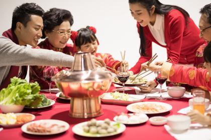 2023年春节订婚好吗?为什么正不娶腊不定