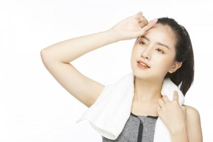 女人满脸雀斑在面相学中有什么意思?好不好?