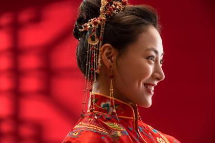 国字脸女人面相分析,国字脸女人是好命还是苦命?