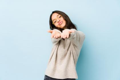 12属相女适合的发型 属兔女适合长卷发