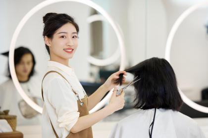 女性有福气的法令纹在哪 有福气的面相