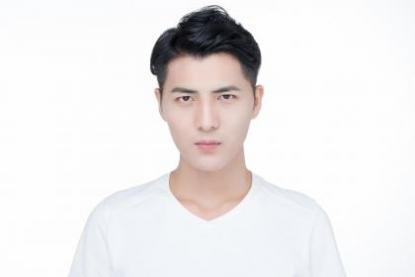 最颜控的生肖男 容易中美人计