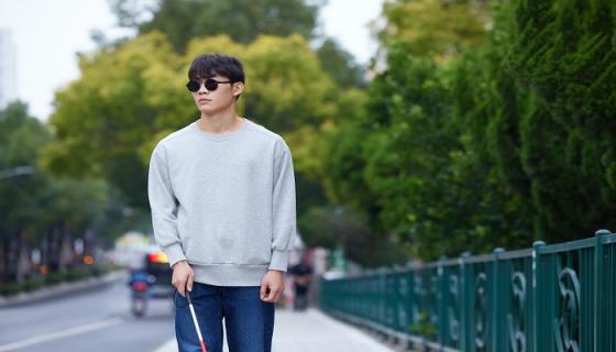 梦见在黑暗中走是什么意思 梦见在黑暗中走有什么预兆