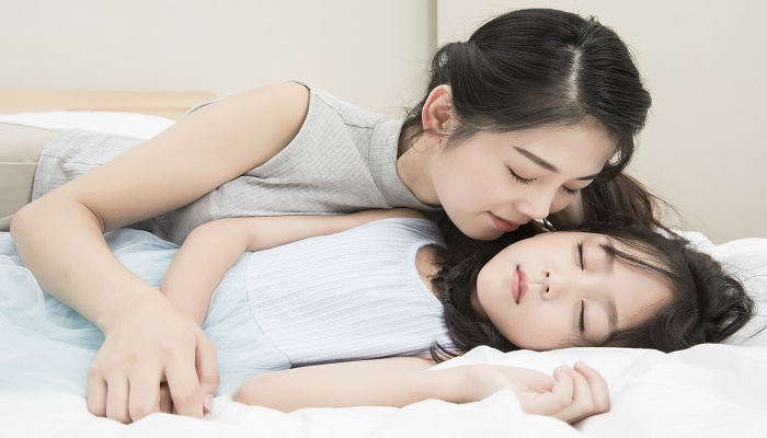 梦见别人拿刀砍人是什么意思