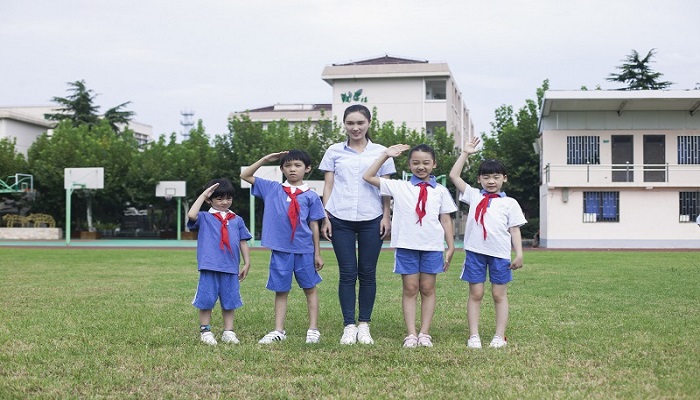 梦见很久没见的男小学同学