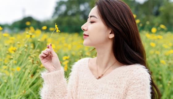 女人梦见和亲姐姐说话