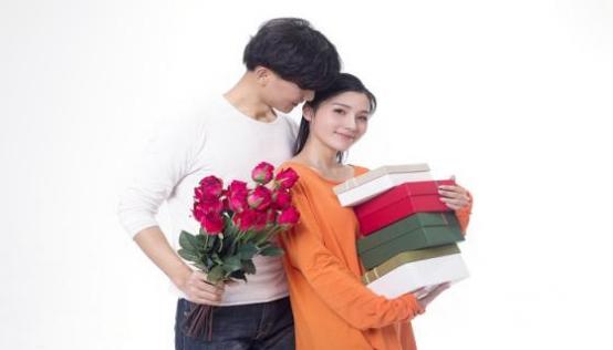 梦见与异性亲密接触是什么意思