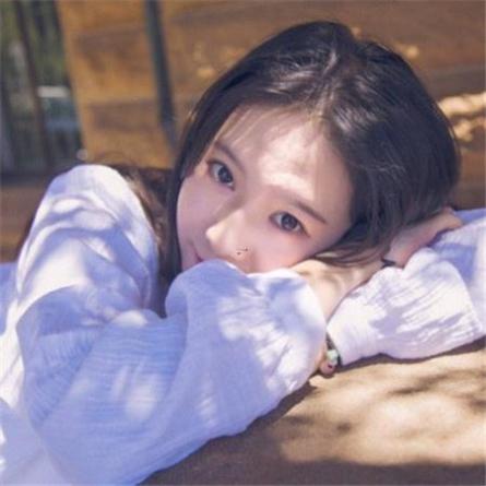 女生桃花眼面相女